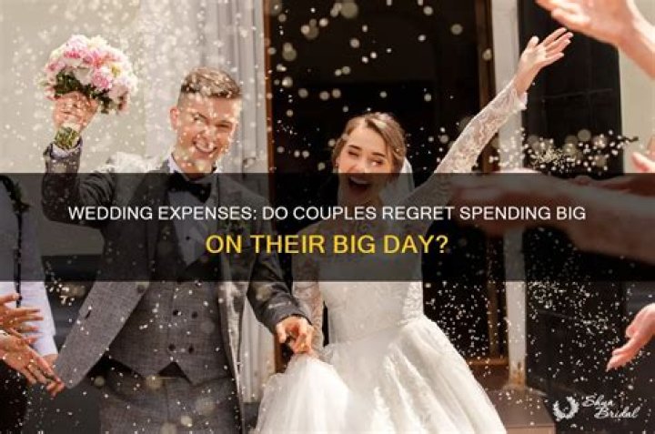 How do couples handle expenses?